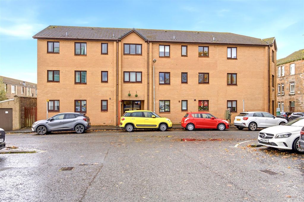 Property photo 1 of 13 Flat_A_11_Shamrock_Street_Kirkintilloch_001.Jpg