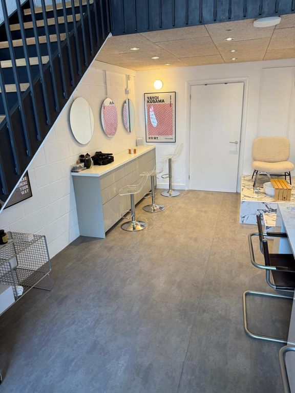 Property photo 3 of 8 Photo 2