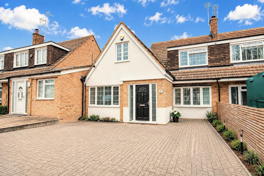 Property photo 1 of 27 24Meadowrd-H1.Jpg