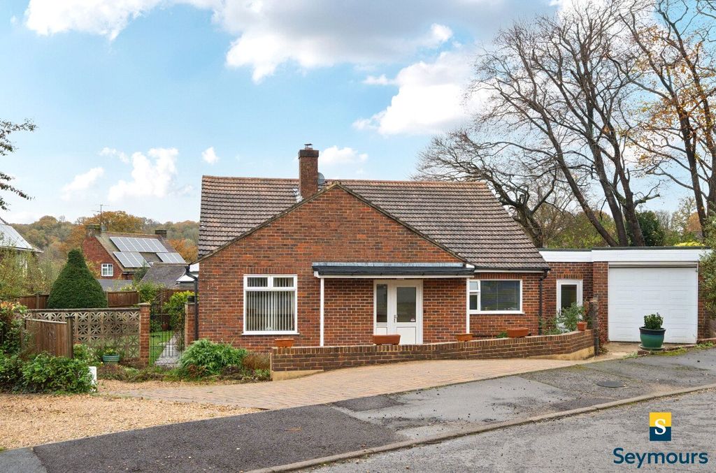 Property photo 1 of 24 Driveway & Parking