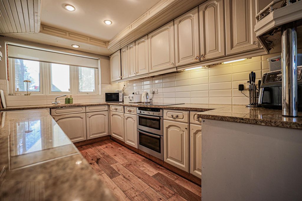 Property photo 2 of 32 980A2665.Jpg