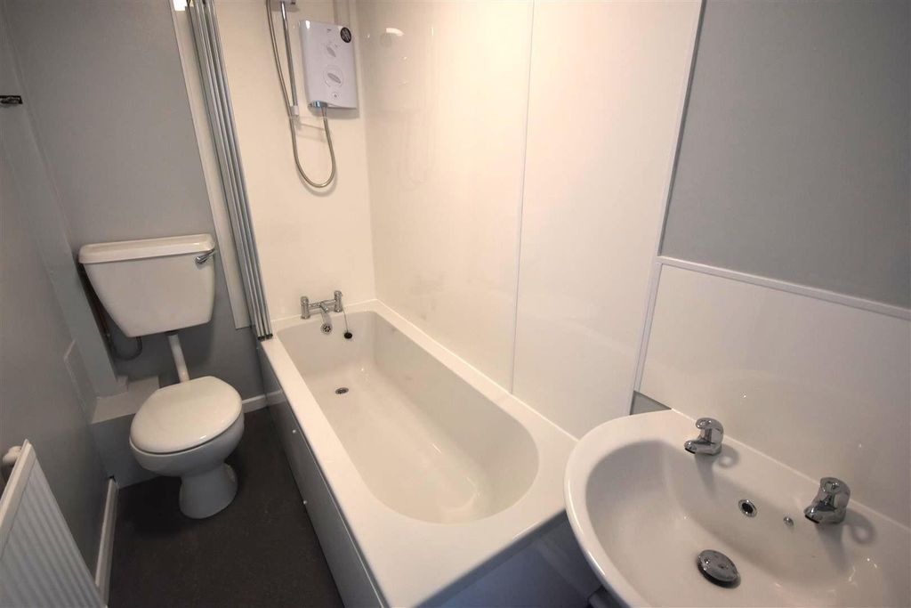 Property photo 2 of 13 2O7Ixj3Ji06L4Lnv1Puheg.Jpg