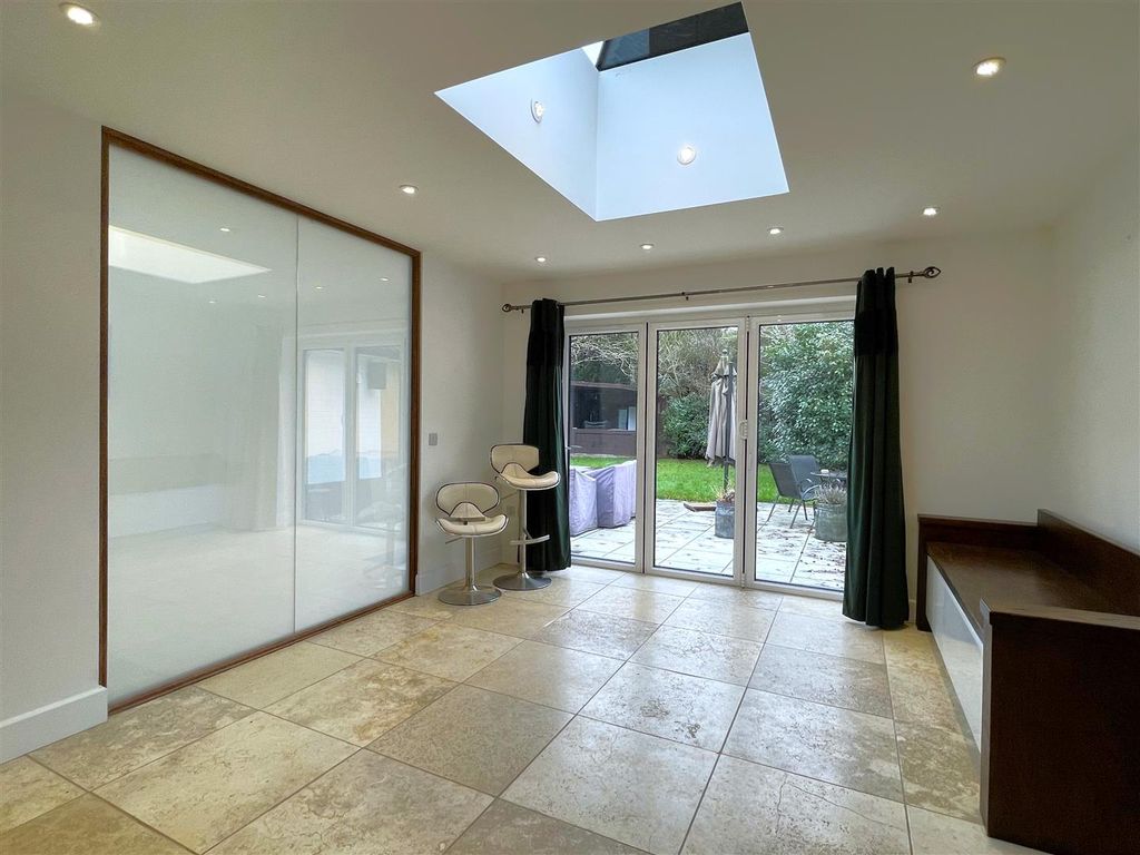 Additional image 5 of 5 bed detached house for saleStation Road, Lingfield RH7