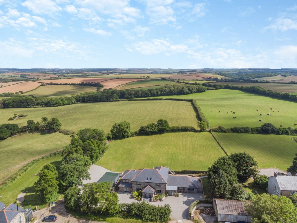 Property photo 1 of 21 Setting