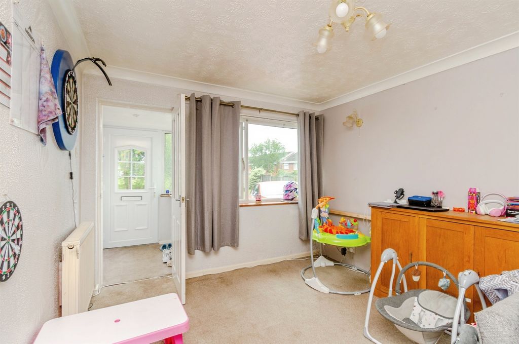 Property photo 3 of 17