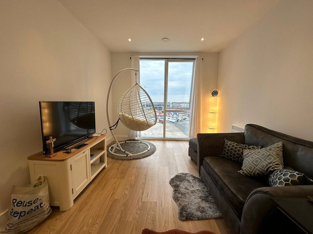 Property photo 3 of 9 Picture 3