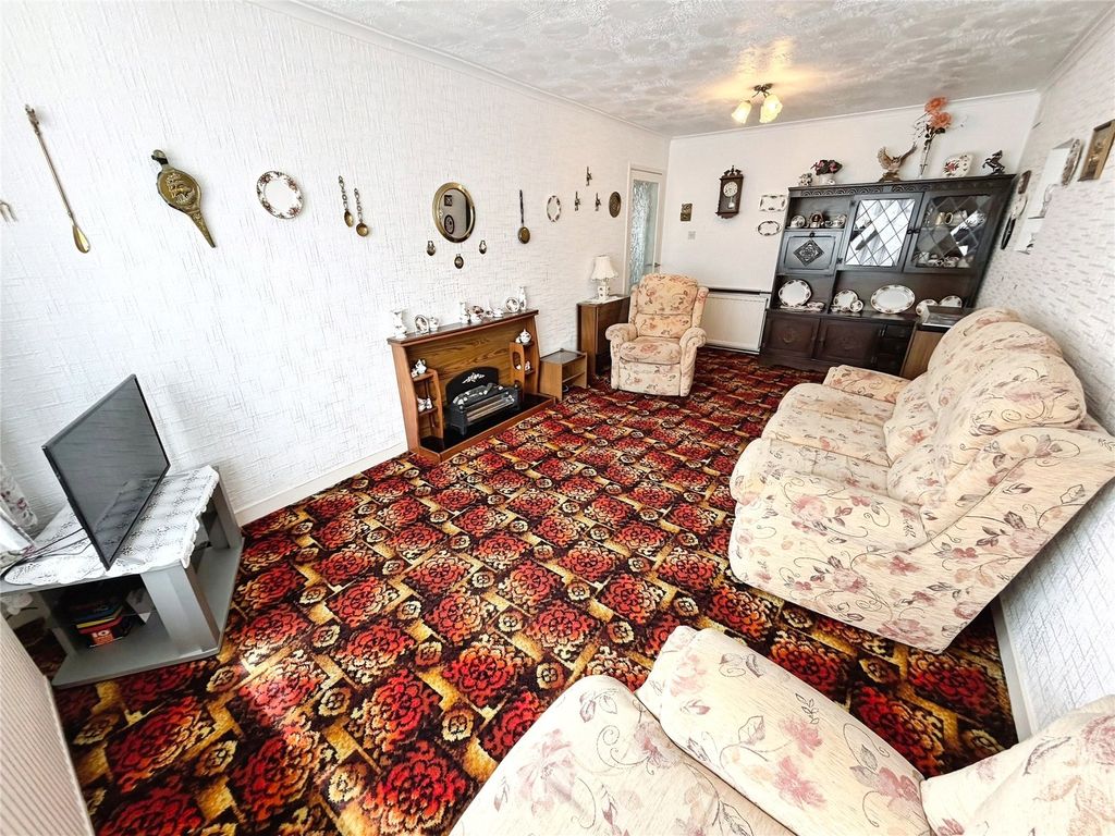 Property photo 3 of 15 Picture No. 08