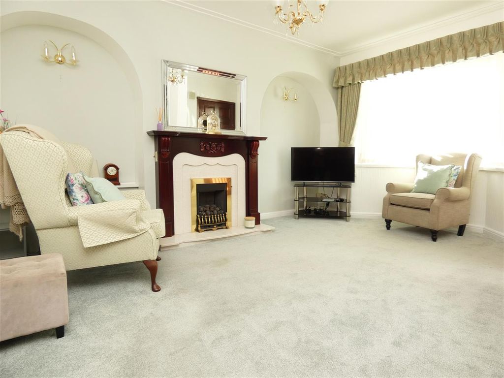 Property photo 2 of 17 Living Room
