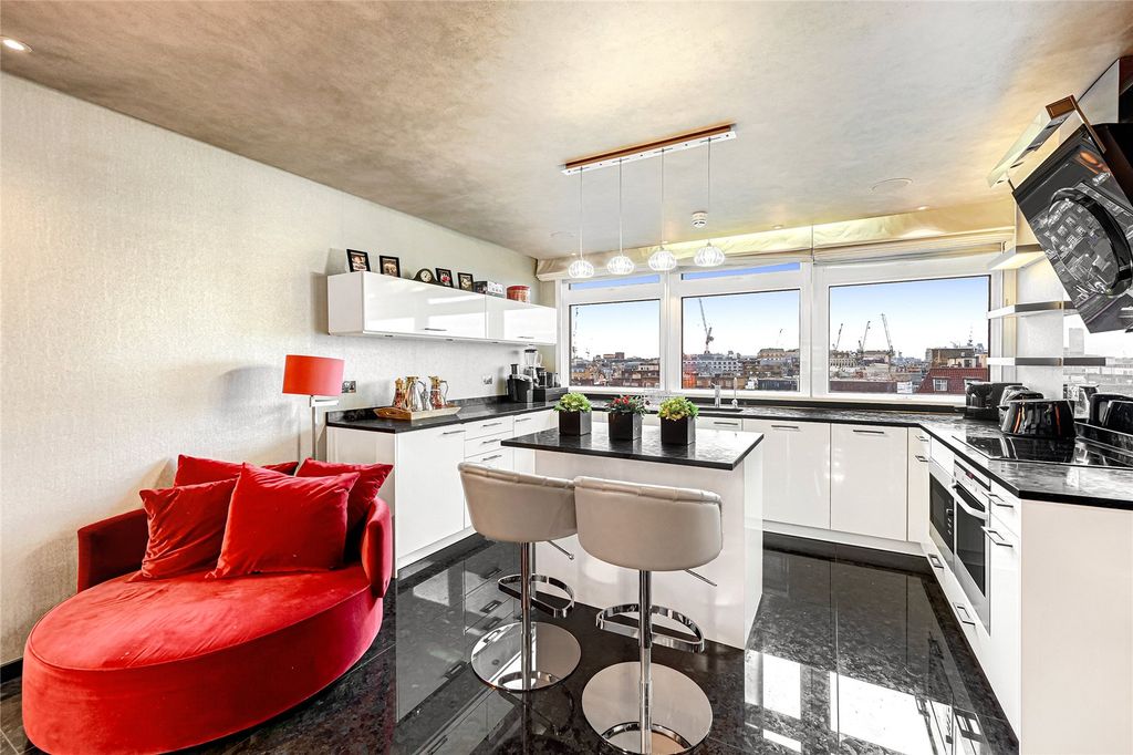 Property photo 2 of 11 Picture No. 08