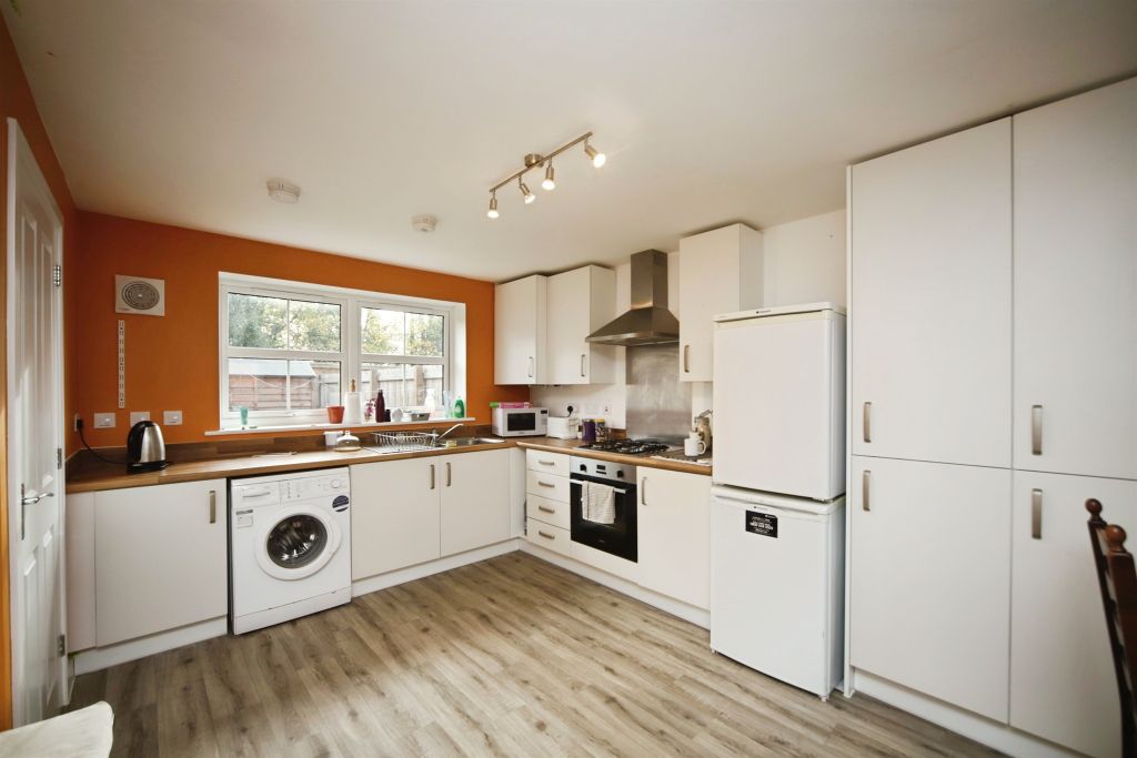 Property photo 2 of 16