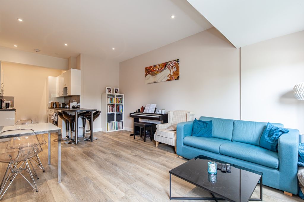 Property photo 2 of 8 165168