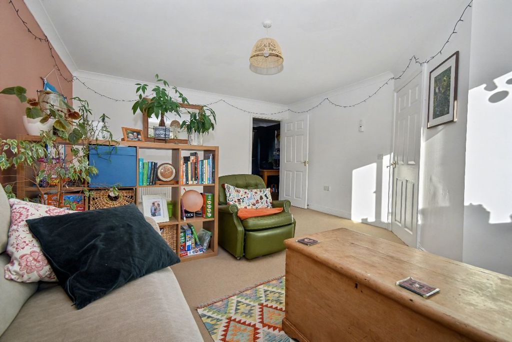 Property photo 3 of 11