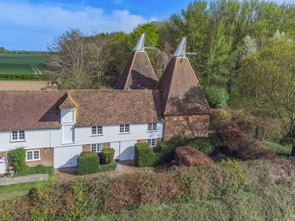 Property photo 1 of 16 Twitham Oast South