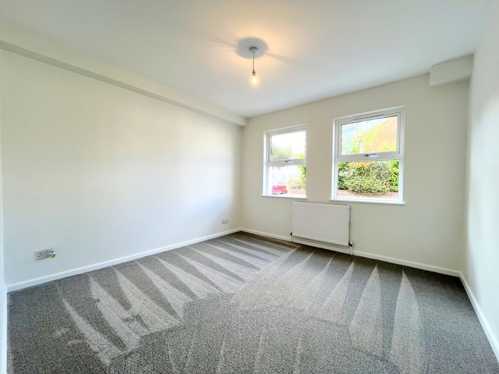 Property photo 3 of 6