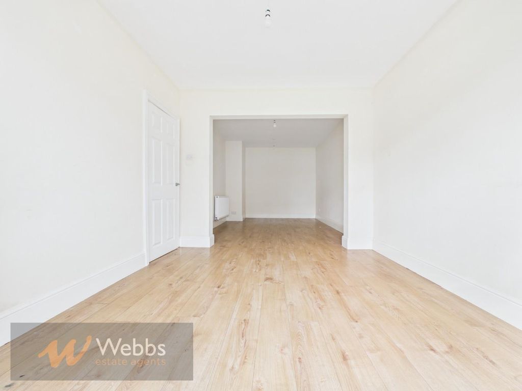 Property photo 3 of 29 Cam05244G0-Pr0352-Still010.Jpg