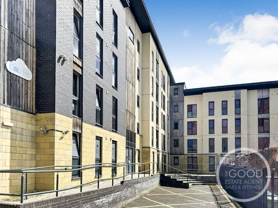 Property photo 1 of 12