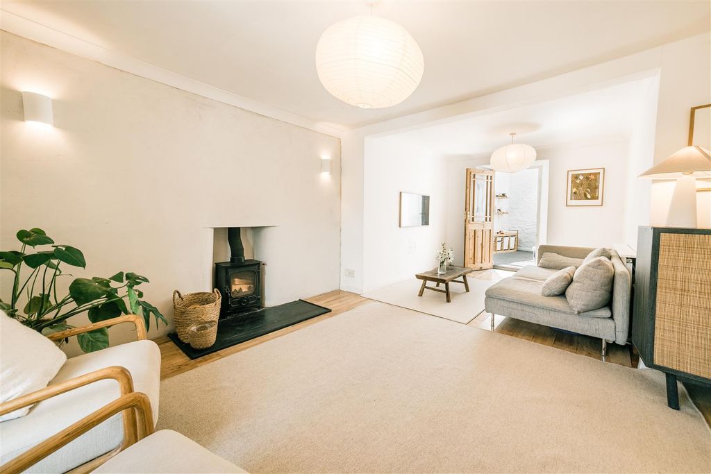 Property photo 3 of 16 4.Jpg