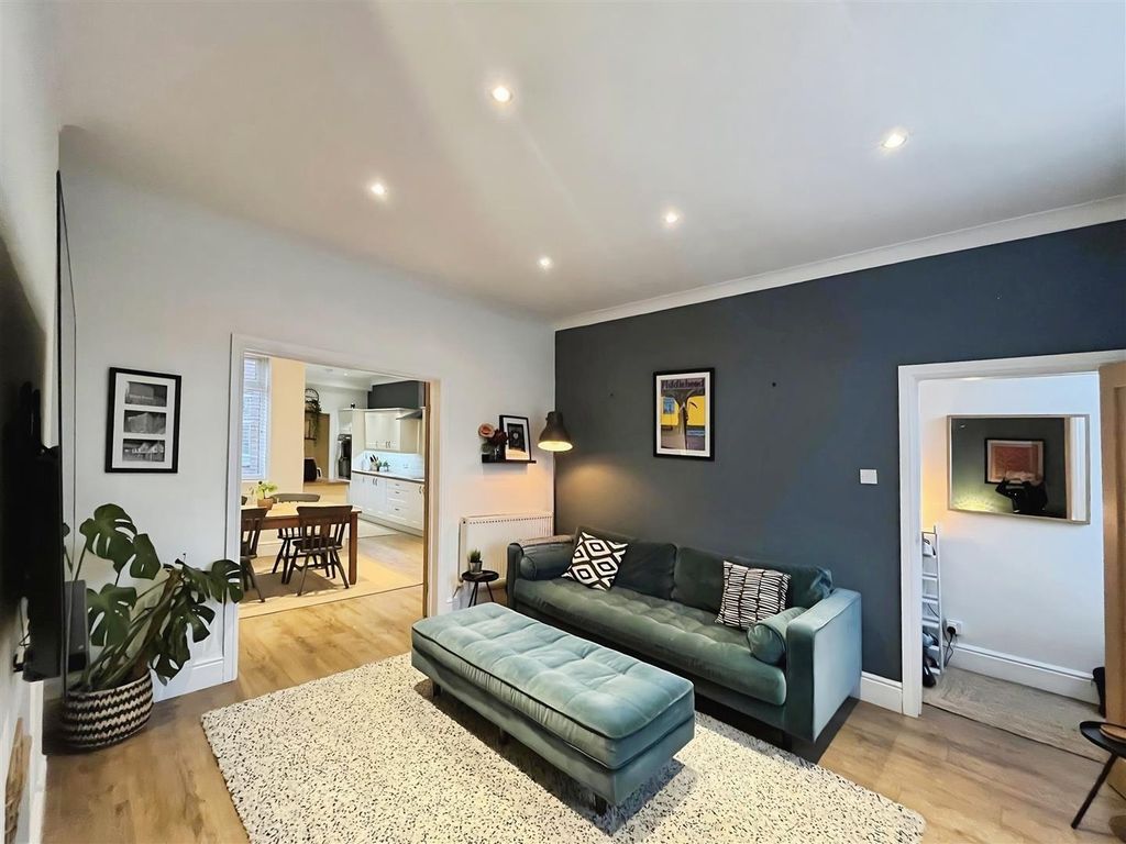 Property photo 2 of 18 2B0465B5-Dxmiyxkepeeuwg4Blqtfqg.Jpg