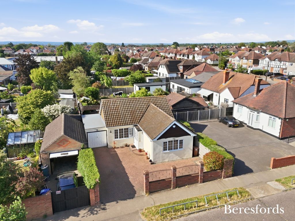 Property photo 1 of 22 Picture No. 06