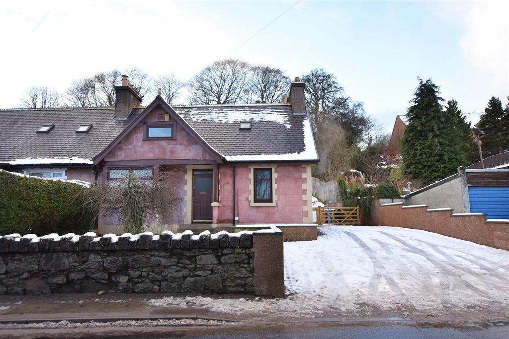 4 bed semi-detached house for sale Clachnaharry