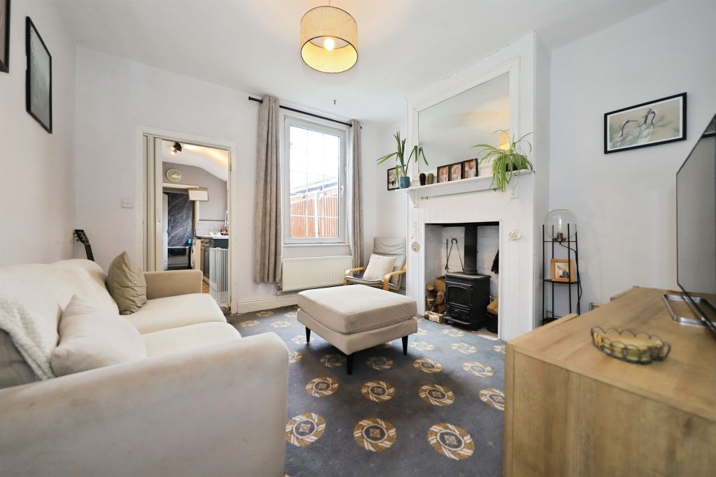 Property photo 2 of 17