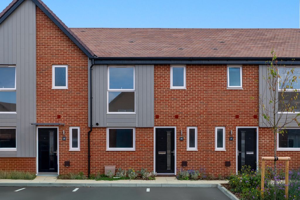 Property photo 1 of 11 External