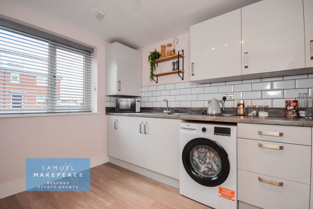 Property photo 3 of 18 Gallery