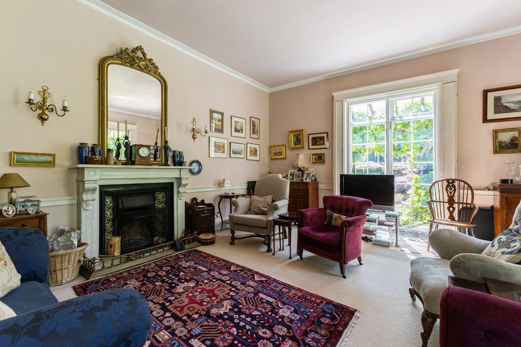 Property photo 3 of 23 Drawing Room