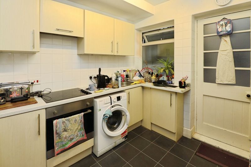 Property photo 3 of 6 Photo 4