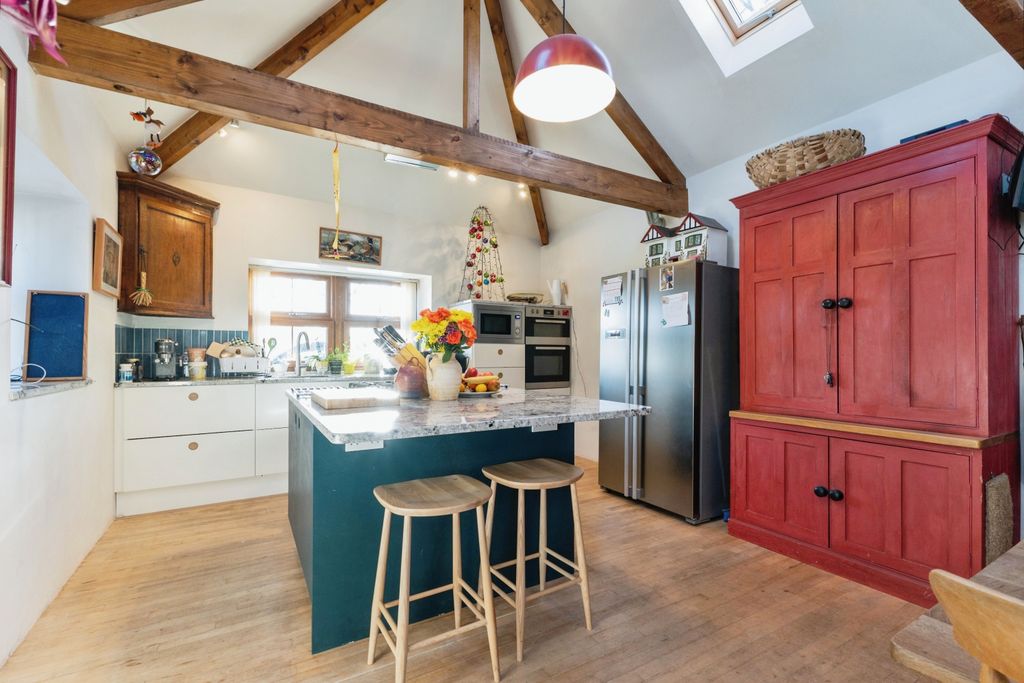 Property photo 2 of 24 Photography