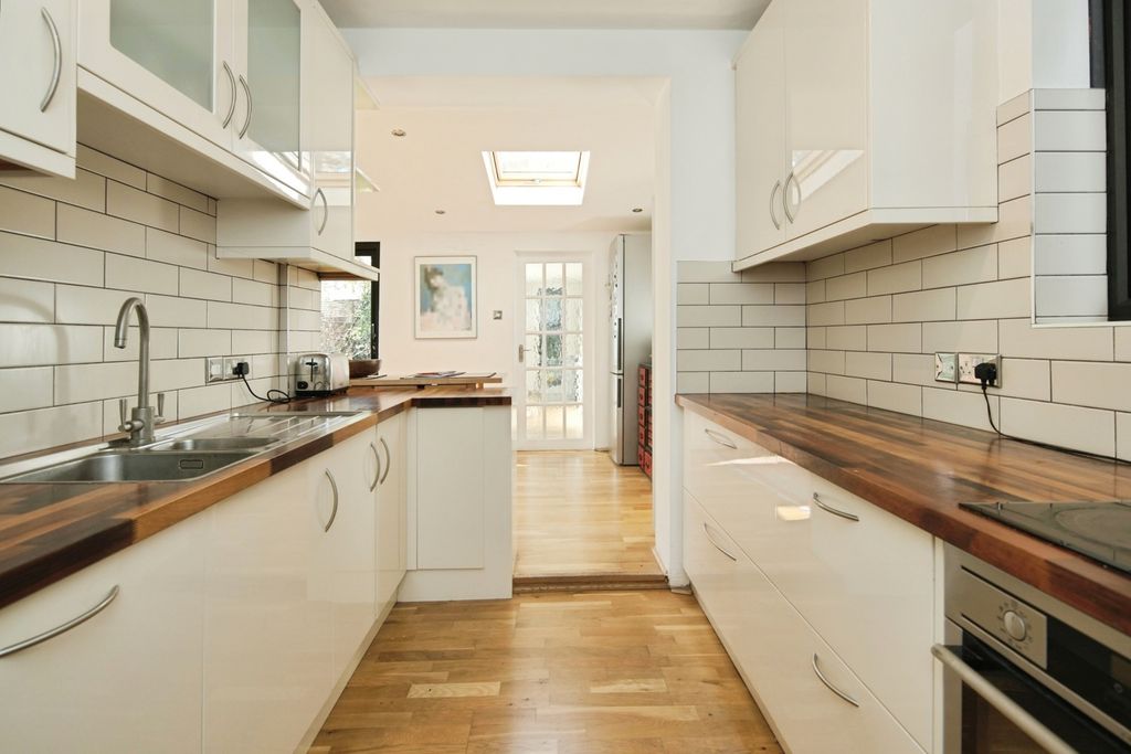 Property photo 3 of 29 Pbox-Img.Jpg