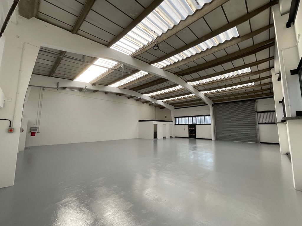 Property photo 3 of 5