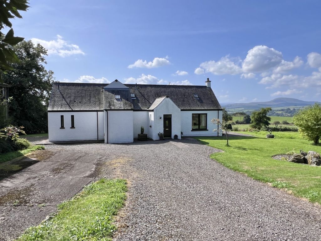 Property photo 1 of 28