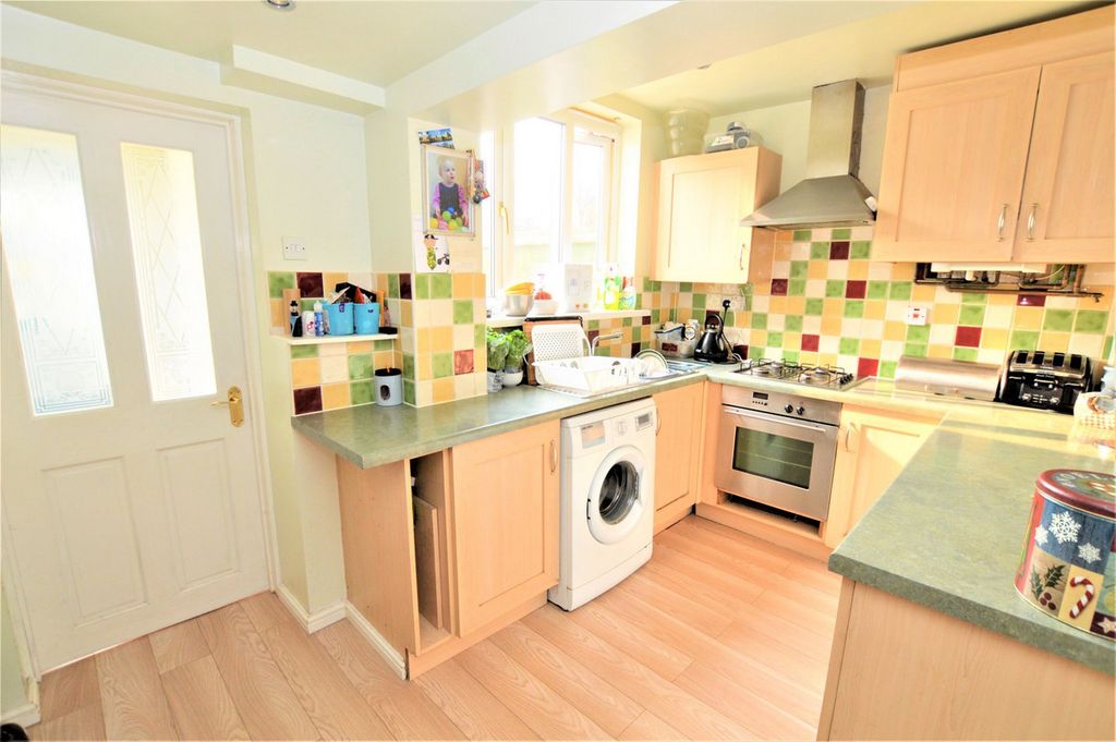 Property photo 2 of 11