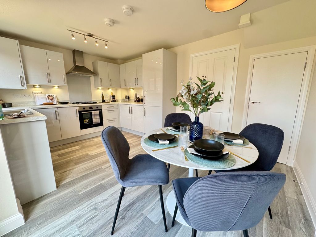 Property photo 3 of 20 Image