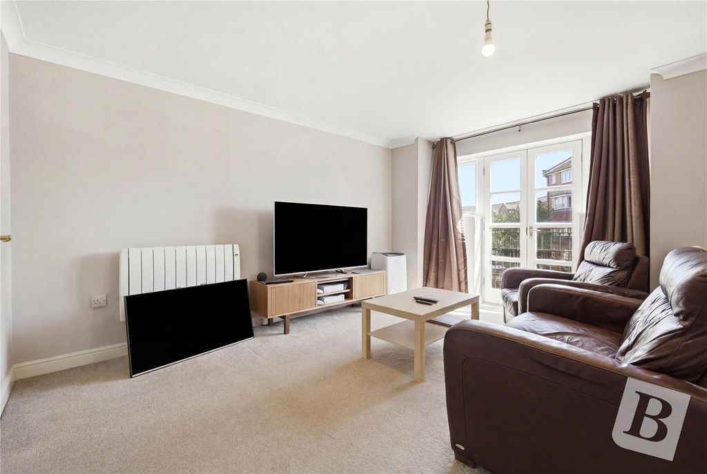Property photo 2 of 15 Living/Dining Room