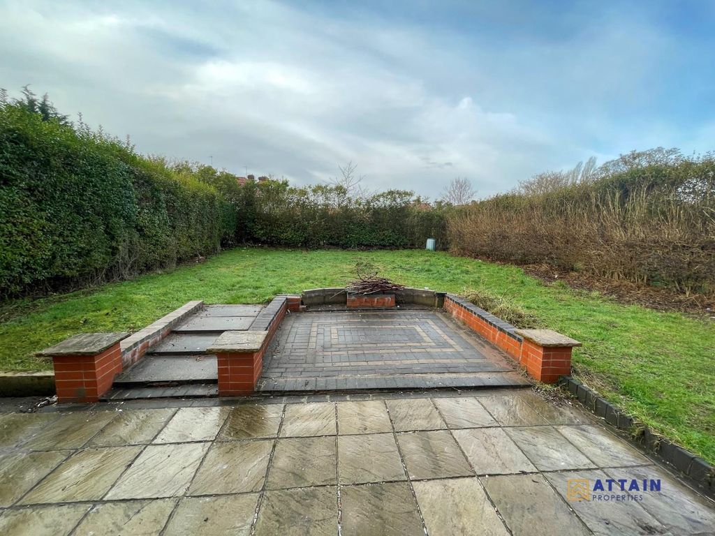 Property photo 3 of 14 Garden.Jpg