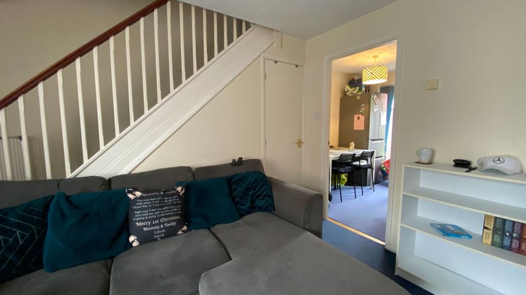 Property photo 2 of 11