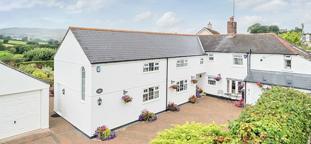 Property photo 1 of 23 Page 1