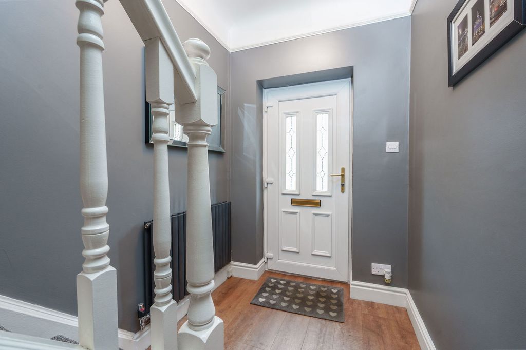 Property photo 2 of 41