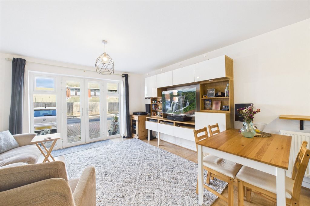 Property photo 2 of 7 Picture No. 05