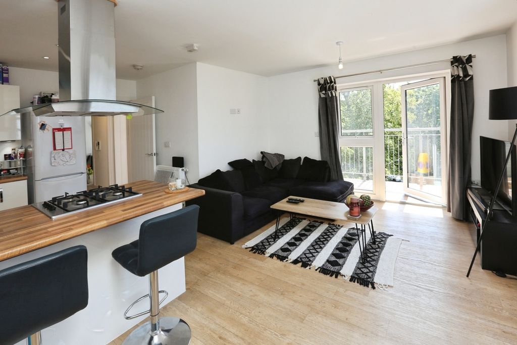 Property photo 2 of 11 Photo