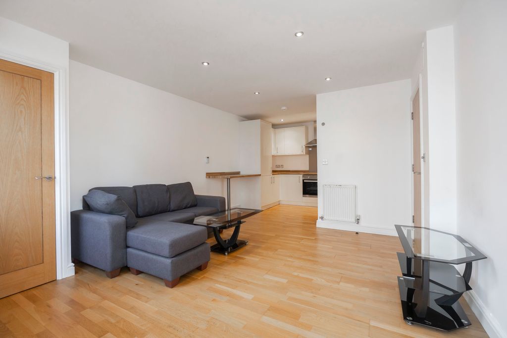 Property photo 1 of 8