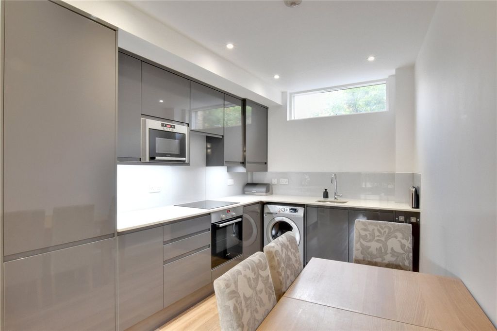 Property photo 2 of 15 Picture No. 02