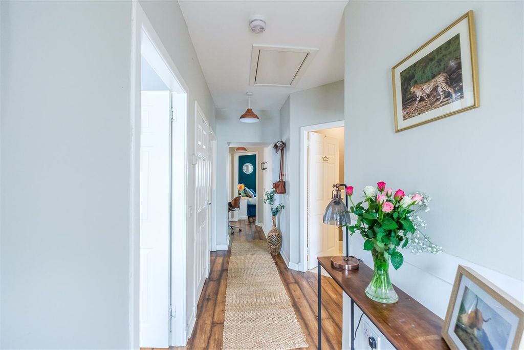 Property photo 2 of 29 Millar Street-10.Jpg