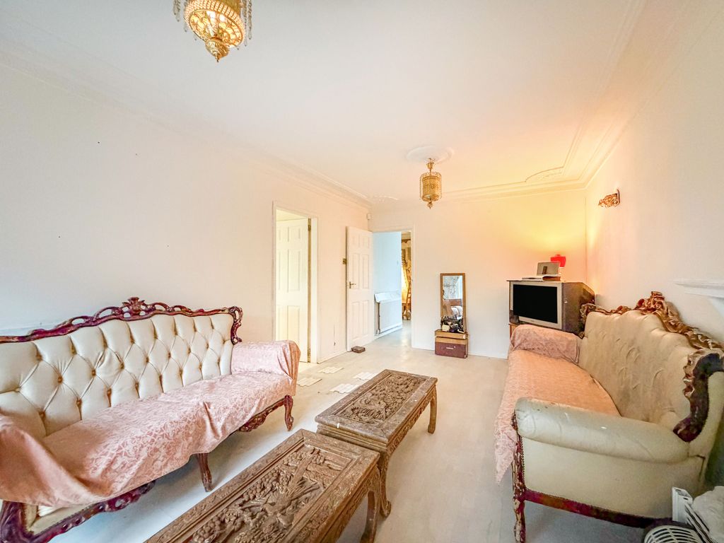 Property photo 3 of 21