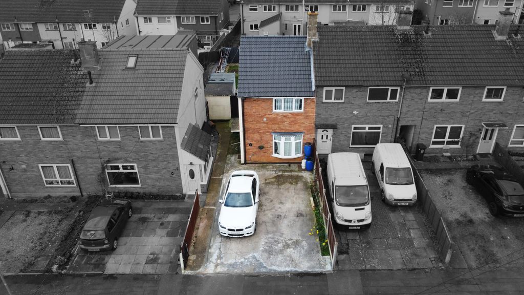 Property photo 1 of 15 Roborough Green, Thurncourt, Leicester, Leicestershire, Le5 2Nb