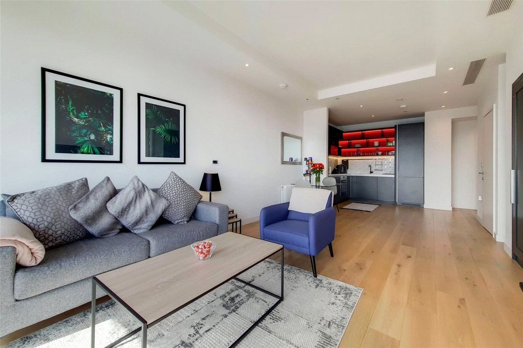 Property photo 3 of 25 Picture No. 01