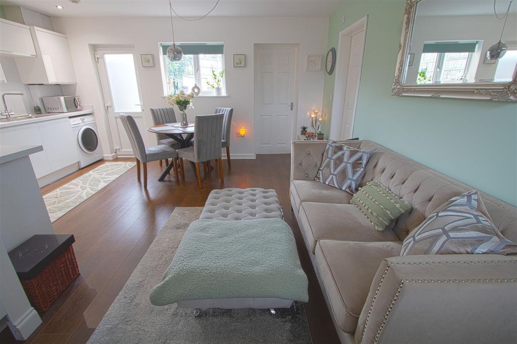 Property photo 2 of 10 Lounge Diner