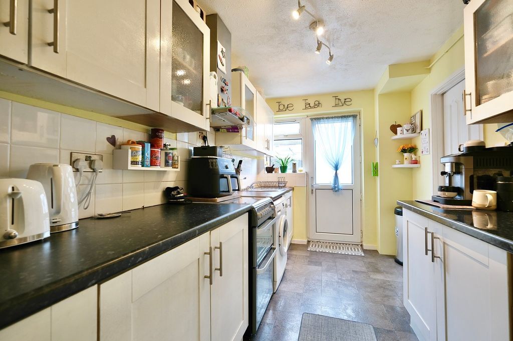 Property photo 3 of 10